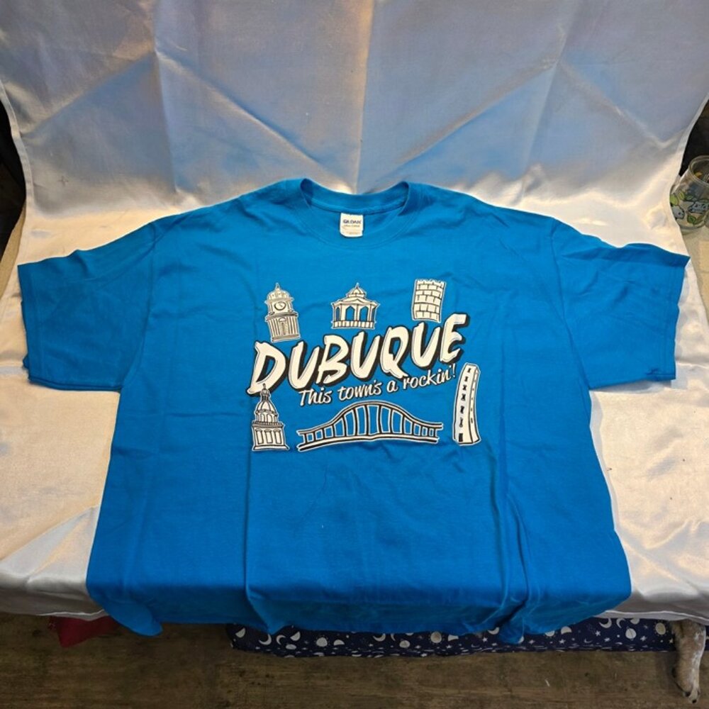 Dubuque Iowa T Shirt XL Graphic Tourist Tee Blue